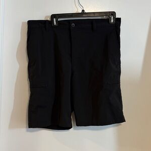 Chaps Men's Black Cargo Shorts